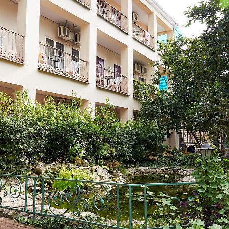 Готель Marco Club Гагра Екстер'єр фото