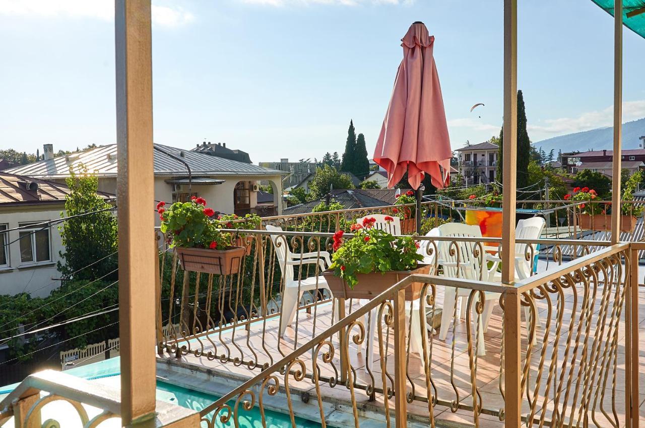 Готель Marco Club Гагра Екстер'єр фото