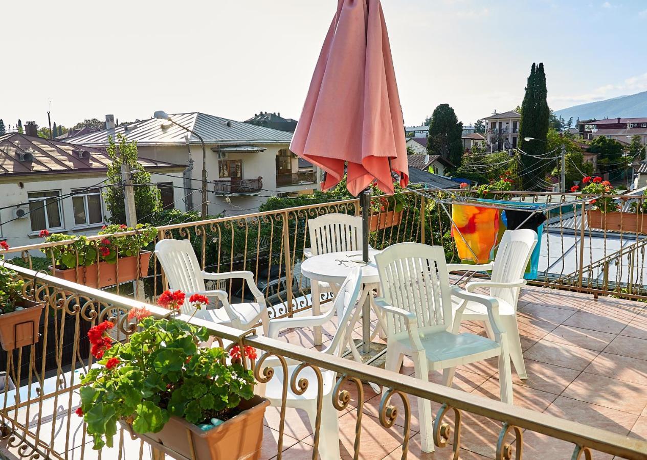 Готель Marco Club Гагра Екстер'єр фото